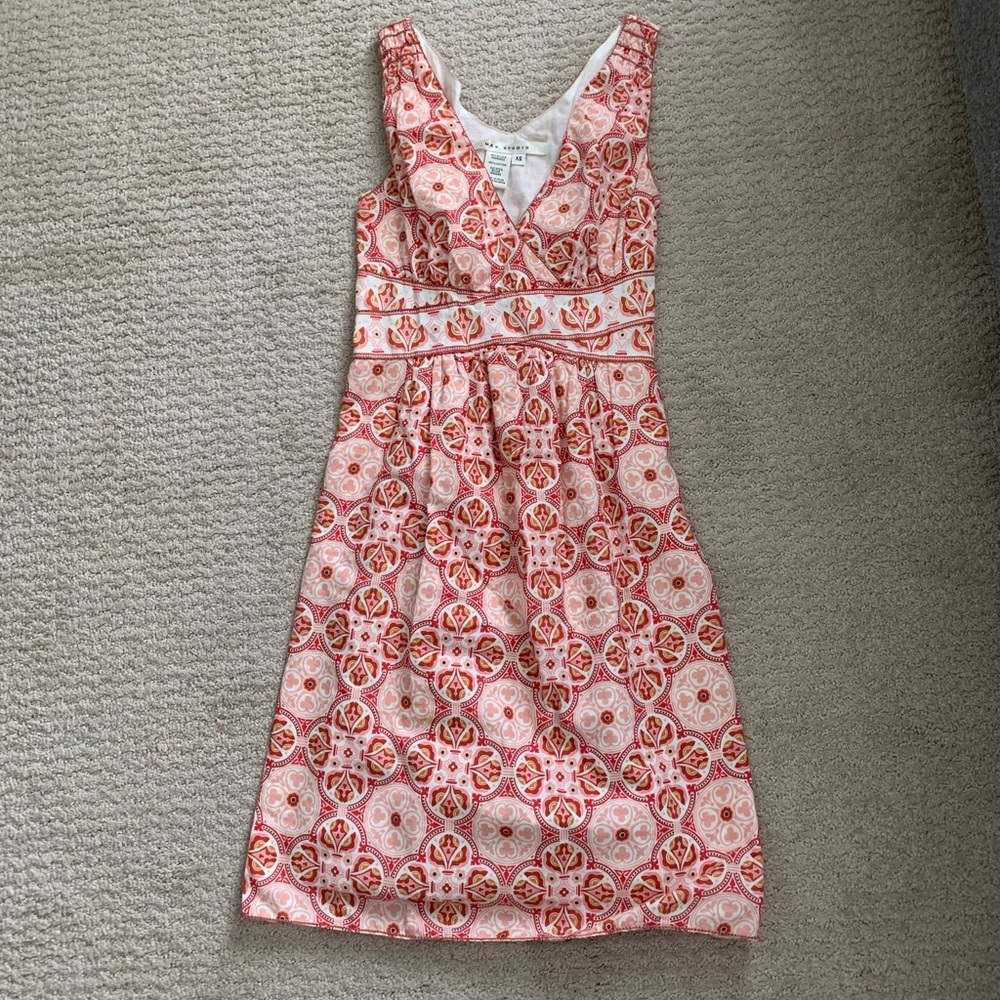 Max Studio colorful sleeveless shift dress